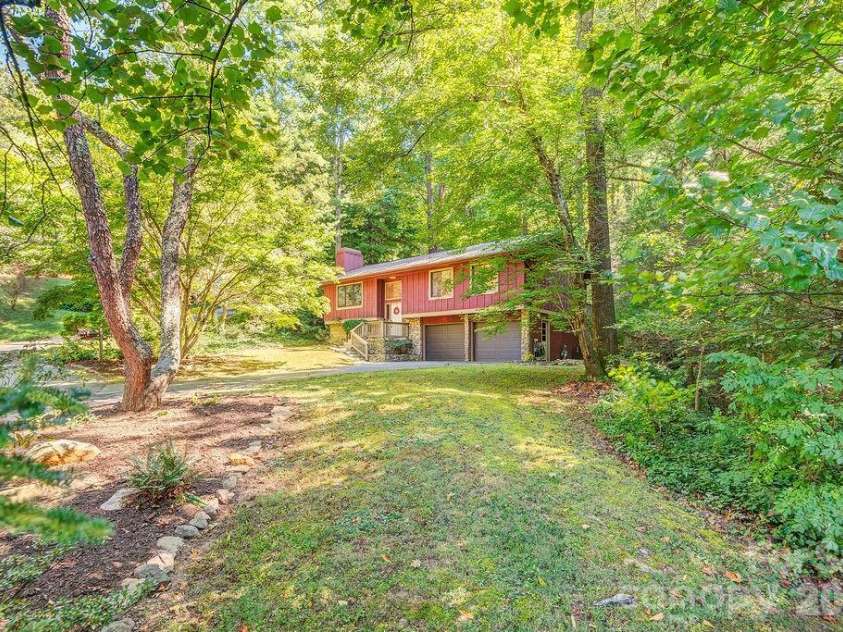 5 Brook Terrace, Asheville, NC 28805.  MLS# CAR4425233, YatesRealty ID 53895. 