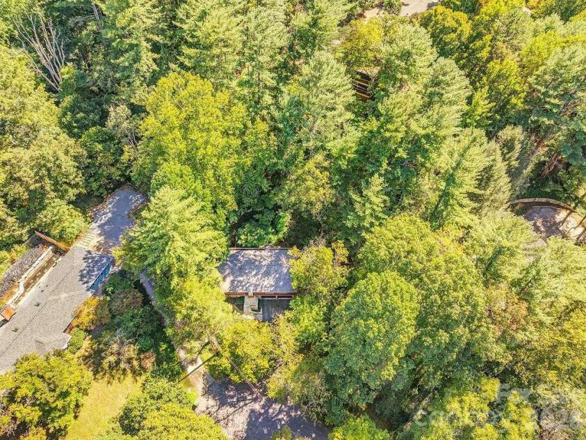 5 Brook Terrace, Asheville, NC 28805.  MLS# CAR4425233, YatesRealty ID 53895. 