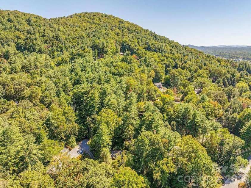 5 Brook Terrace, Asheville, NC 28805.  MLS# CAR4425233, YatesRealty ID 53895. 