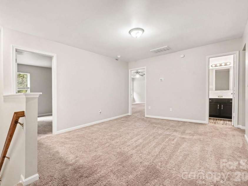 3229 Kayla Lane, Charlotte, NC 28215.  MLS# CAR4429481, YatesRealty ID 53897. 