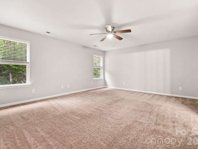 3229 Kayla Lane, Charlotte, NC 28215.  MLS# CAR4429481, YatesRealty ID 53897. 