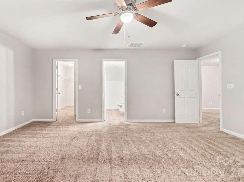 3229 Kayla Lane, Charlotte, NC 28215.  MLS# CAR4429481, YatesRealty ID 53897. 