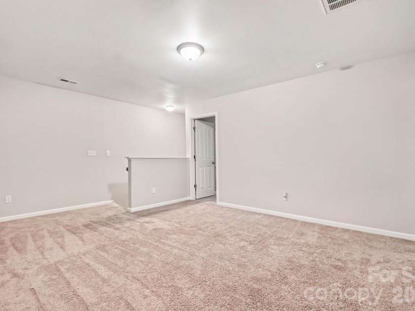 3229 Kayla Lane, Charlotte, NC 28215.  MLS# CAR4429481, YatesRealty ID 53897. 