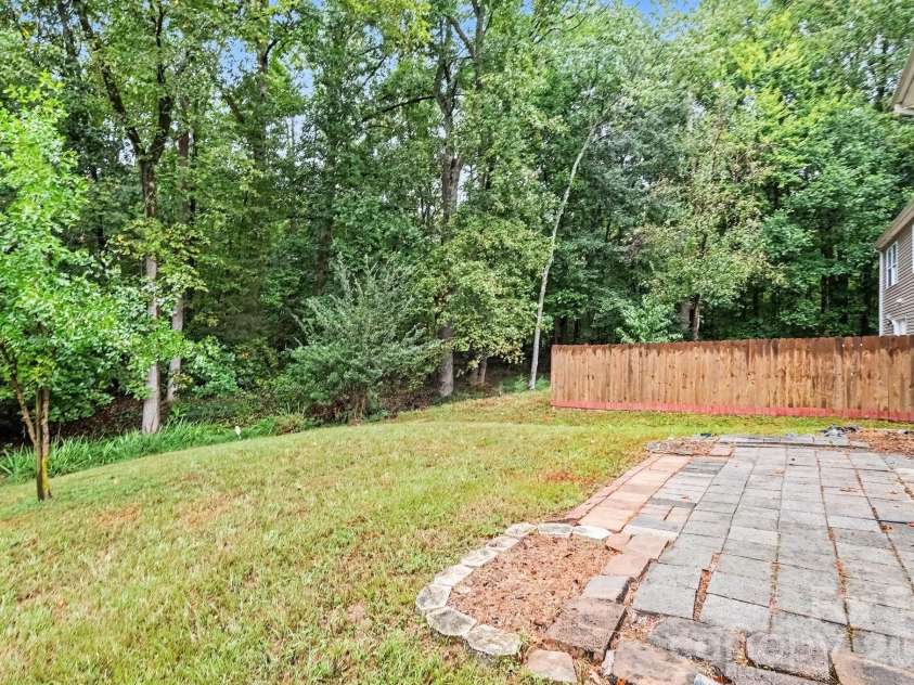3229 Kayla Lane, Charlotte, NC 28215.  MLS# CAR4429481, YatesRealty ID 53897. 