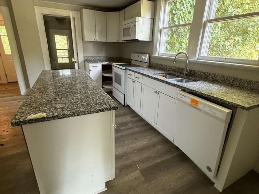 610 4th Street, Spencer, NC 28159.  MLS# CAR4430113, YatesRealty ID 53898. 