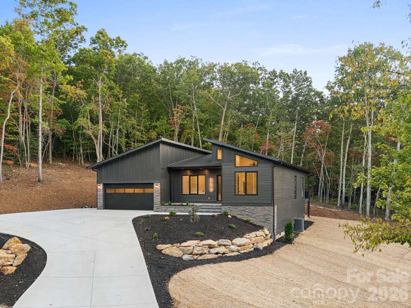51 Balsamwood Road, Leicester, NC 28748.  MLS# CAR4429593, YatesRealty ID 53899. 