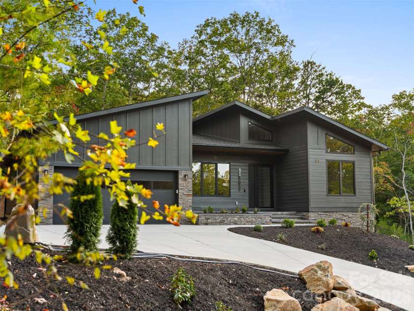 51 Balsamwood Road, Leicester, NC 28748.  MLS# CAR4429593, YatesRealty ID 53899. 