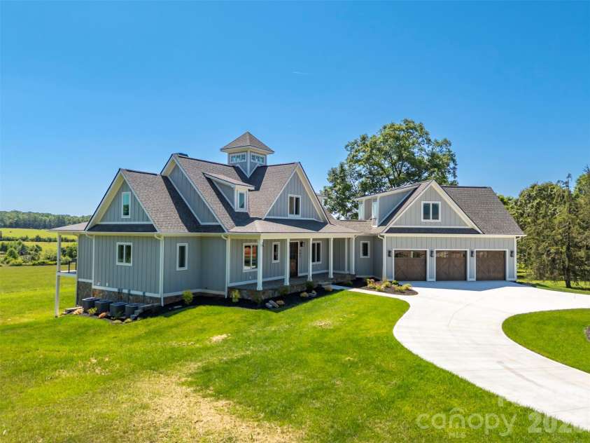 297 Mountain Meadows Lane, Tryon, NC 28782.  MLS# CAR4322255, YatesRealty ID 539. 