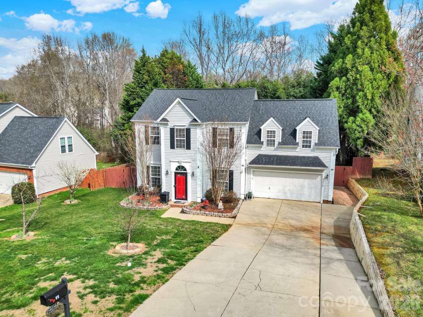 14018 Hatton Cross Drive, Charlotte, NC 28278.  MLS# CAR4352866, YatesRealty ID 5390. 