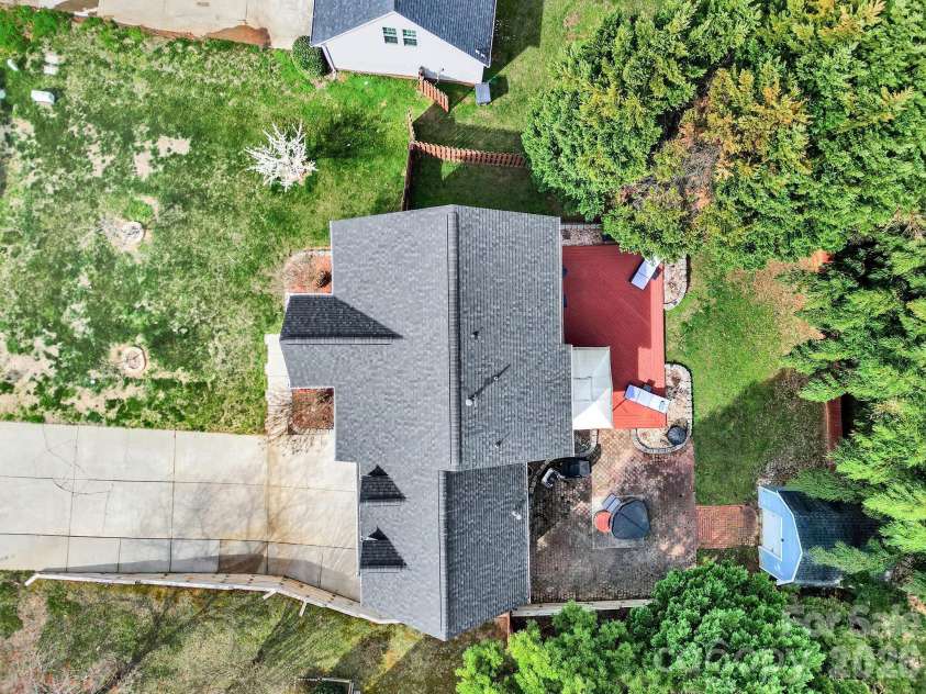 14018 Hatton Cross Drive, Charlotte, NC 28278.  MLS# CAR4352866, YatesRealty ID 5390. 