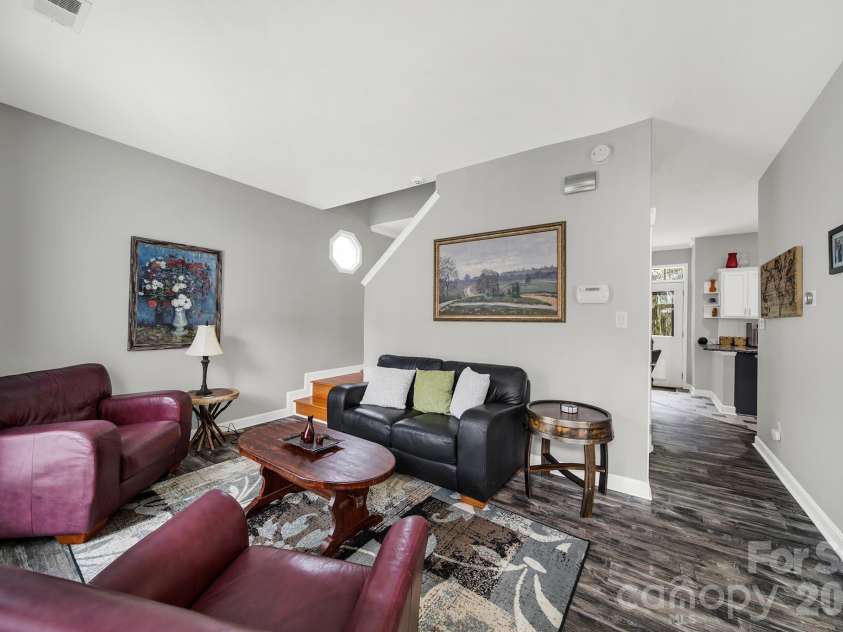 14018 Hatton Cross Drive, Charlotte, NC 28278.  MLS# CAR4352866, YatesRealty ID 5390. 