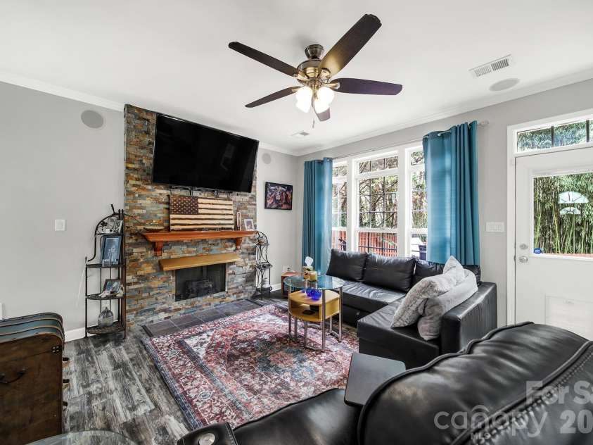 14018 Hatton Cross Drive, Charlotte, NC 28278.  MLS# CAR4352866, YatesRealty ID 5390. 