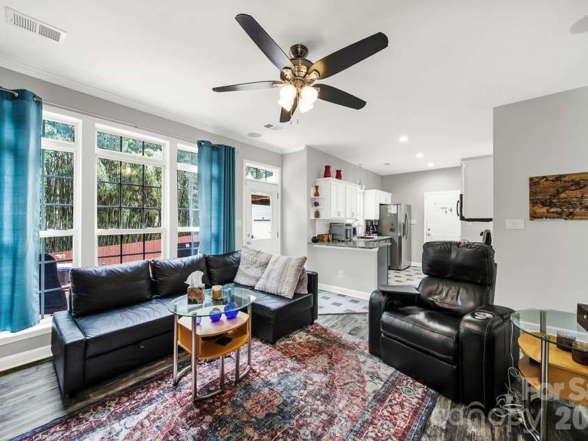 14018 Hatton Cross Drive, Charlotte, NC 28278.  MLS# CAR4352866, YatesRealty ID 5390. 