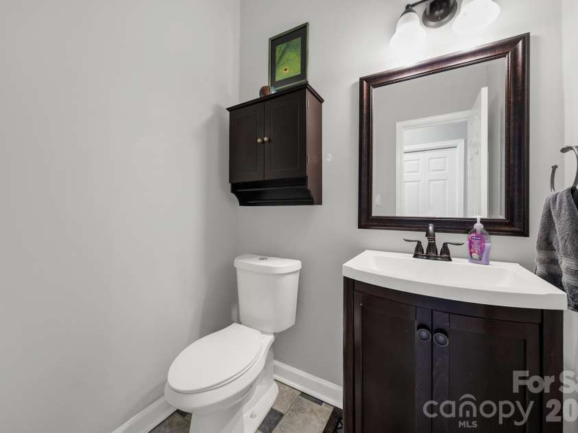 14018 Hatton Cross Drive, Charlotte, NC 28278.  MLS# CAR4352866, YatesRealty ID 5390. 