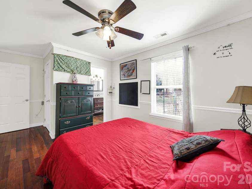 14018 Hatton Cross Drive, Charlotte, NC 28278.  MLS# CAR4352866, YatesRealty ID 5390. 