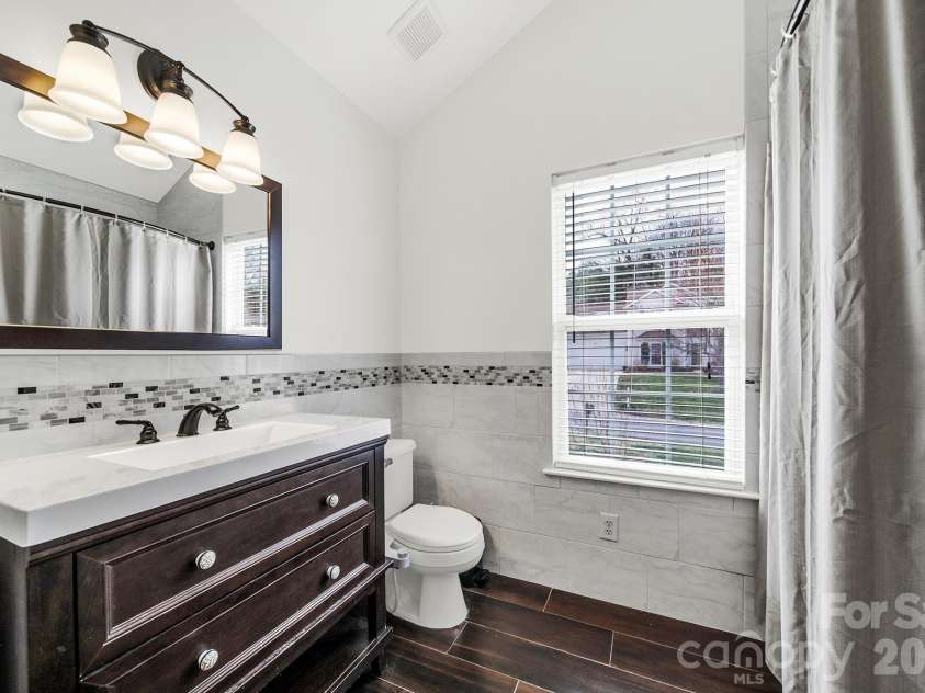 14018 Hatton Cross Drive, Charlotte, NC 28278.  MLS# CAR4352866, YatesRealty ID 5390. 
