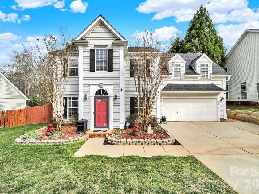 14018 Hatton Cross Drive, Charlotte, NC 28278.  MLS# CAR4352866, YatesRealty ID 5390. 
