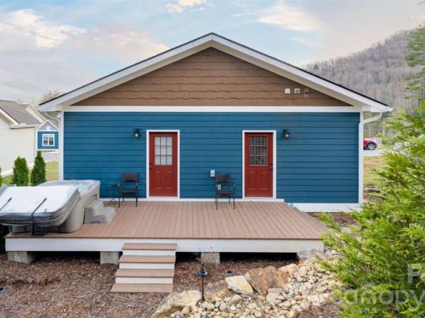 33 Westside Village Road, Fairview, NC 28730.  MLS# CAR4430163, YatesRealty ID 53900. 