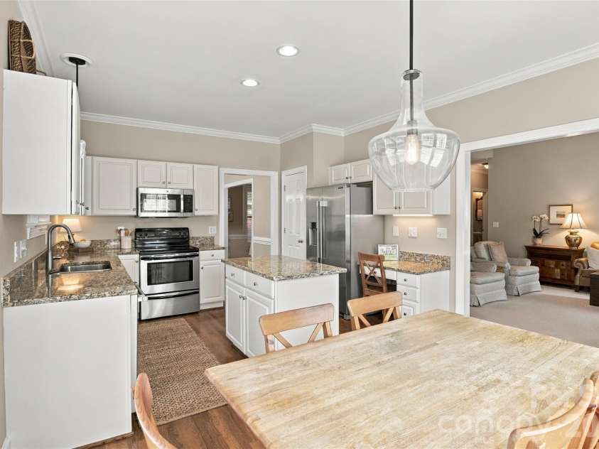 7111 Prescott Pond Lane, Charlotte, NC 28270.  MLS# CAR4428361, YatesRealty ID 53901. 