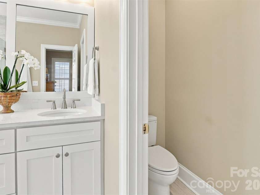 7111 Prescott Pond Lane, Charlotte, NC 28270.  MLS# CAR4428361, YatesRealty ID 53901. 
