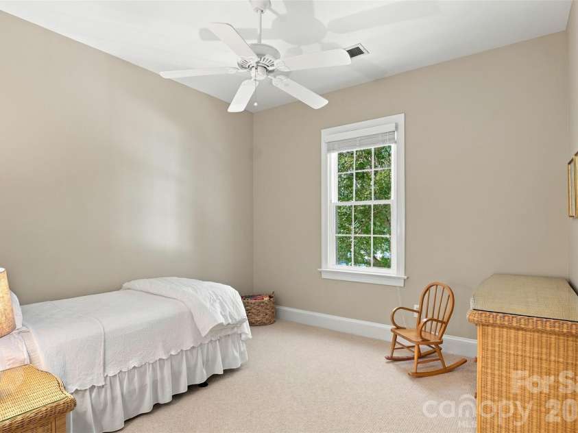 7111 Prescott Pond Lane, Charlotte, NC 28270.  MLS# CAR4428361, YatesRealty ID 53901. 