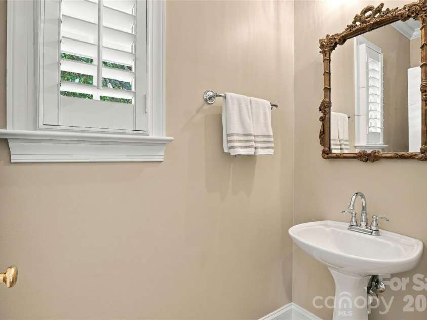 7111 Prescott Pond Lane, Charlotte, NC 28270.  MLS# CAR4428361, YatesRealty ID 53901. 