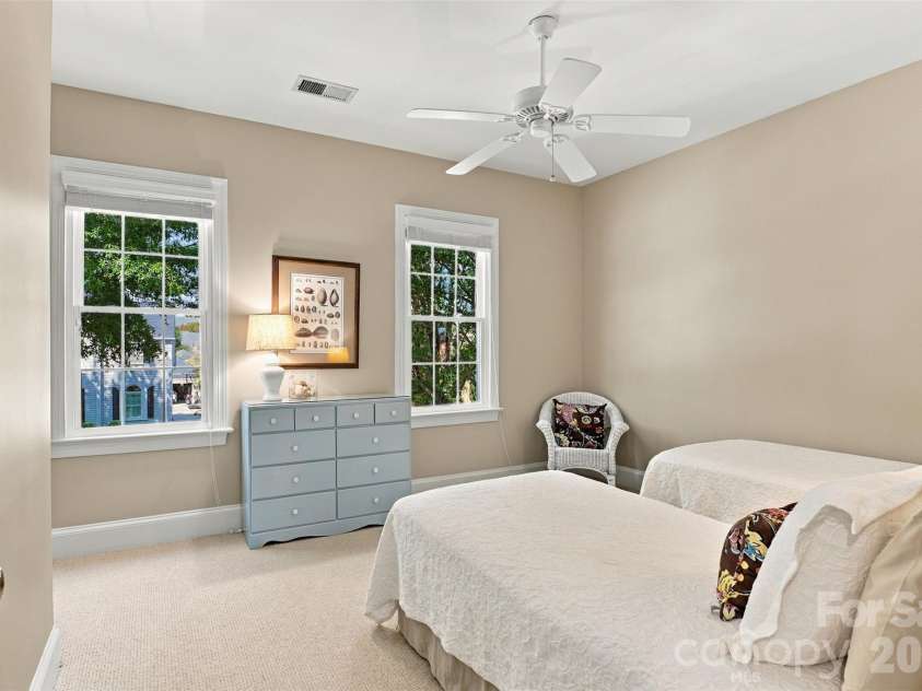 7111 Prescott Pond Lane, Charlotte, NC 28270.  MLS# CAR4428361, YatesRealty ID 53901. 