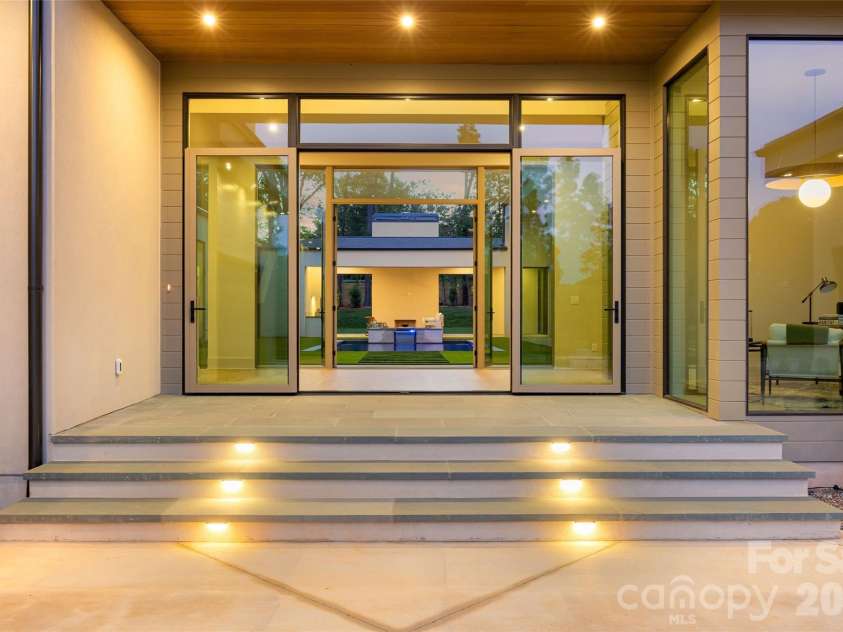 2019 Pellyn Wood Drive, Charlotte, NC 28226.  MLS# CAR4421824, YatesRealty ID 53902. 