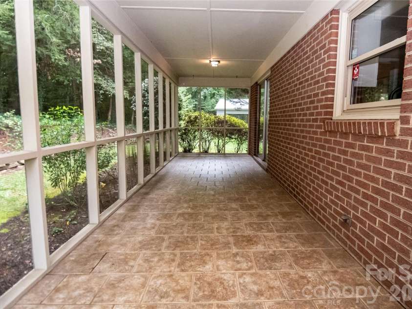 204 Sherwood Place, Morganton, NC 28655.  MLS# CAR4430225, YatesRealty ID 53903. 