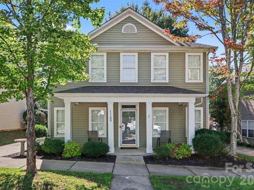 11122 Aprilia Lane, Cornelius, NC 28031.  MLS# CAR4429461, YatesRealty ID 53909. 