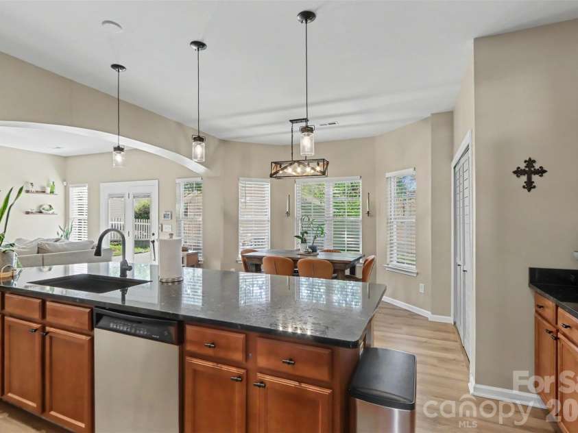 11122 Aprilia Lane, Cornelius, NC 28031.  MLS# CAR4429461, YatesRealty ID 53909. 