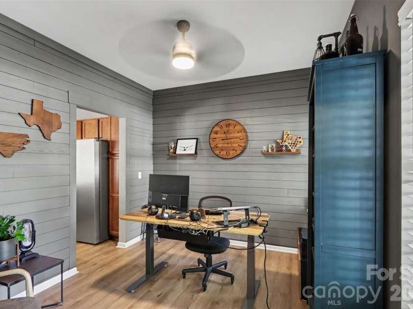 11122 Aprilia Lane, Cornelius, NC 28031.  MLS# CAR4429461, YatesRealty ID 53909. 