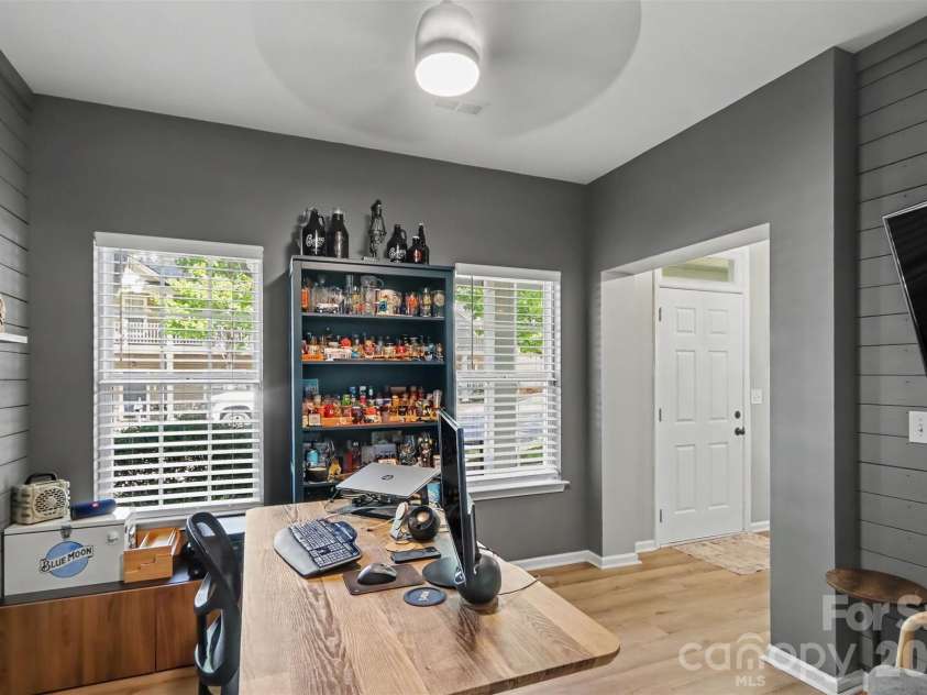 11122 Aprilia Lane, Cornelius, NC 28031.  MLS# CAR4429461, YatesRealty ID 53909. 