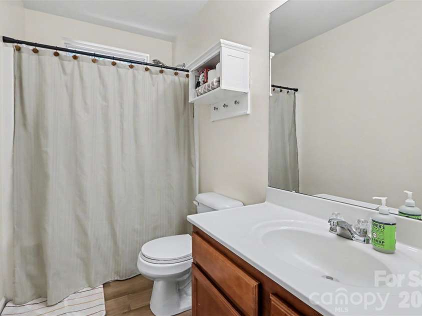 11122 Aprilia Lane, Cornelius, NC 28031.  MLS# CAR4429461, YatesRealty ID 53909. 