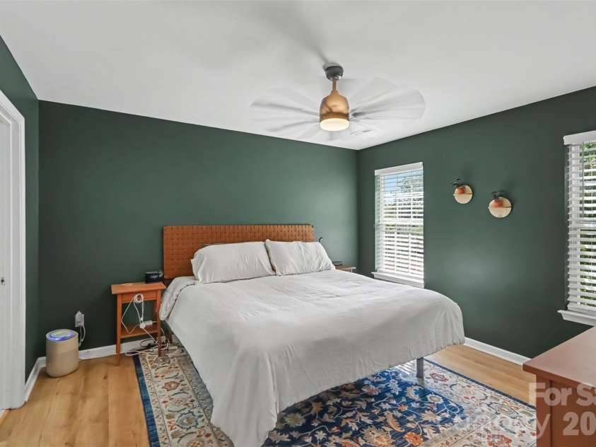11122 Aprilia Lane, Cornelius, NC 28031.  MLS# CAR4429461, YatesRealty ID 53909. 