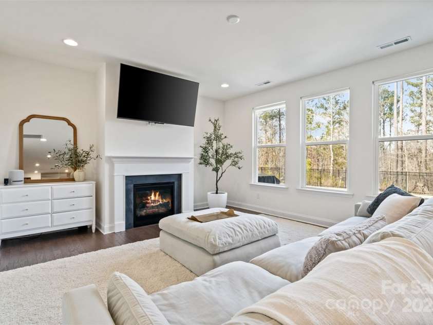 416 Clemson Tree Lane, Lake Wylie, SC 29710.  MLS# CAR4223424, YatesRealty ID 5391. Gas fireplace and tons of natural light