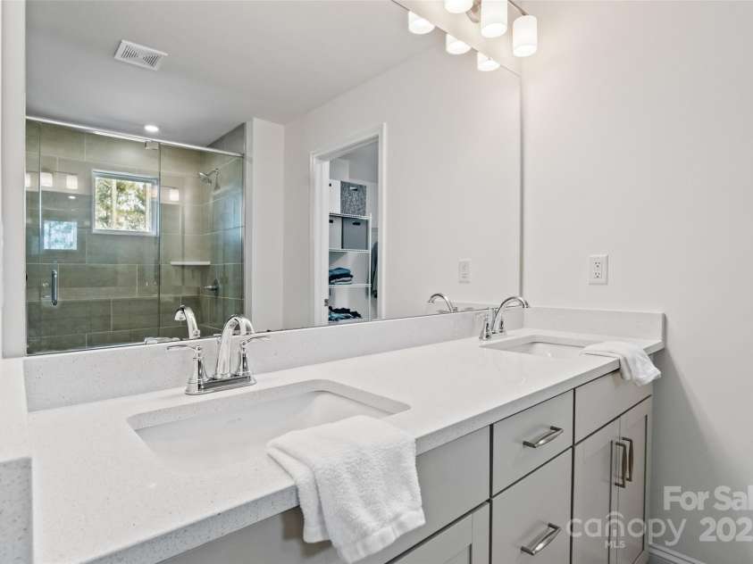 416 Clemson Tree Lane, Lake Wylie, SC 29710.  MLS# CAR4223424, YatesRealty ID 5391. Primary bathroom 2 sink vanity