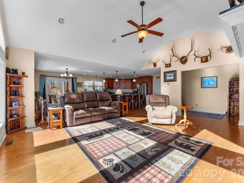 790 Moonlight Trail, Bryson City, NC 28713.  MLS# CAR4341828, YatesRealty ID 5391. 