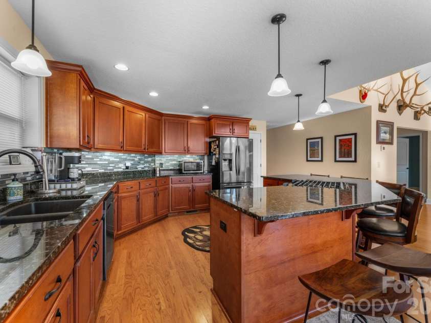 790 Moonlight Trail, Bryson City, NC 28713.  MLS# CAR4341828, YatesRealty ID 5391. 