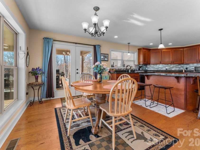 790 Moonlight Trail, Bryson City, NC 28713.  MLS# CAR4341828, YatesRealty ID 5391. 
