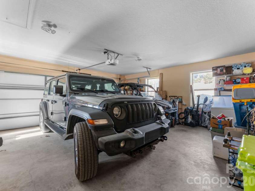 790 Moonlight Trail, Bryson City, NC 28713.  MLS# CAR4341828, YatesRealty ID 5391. 