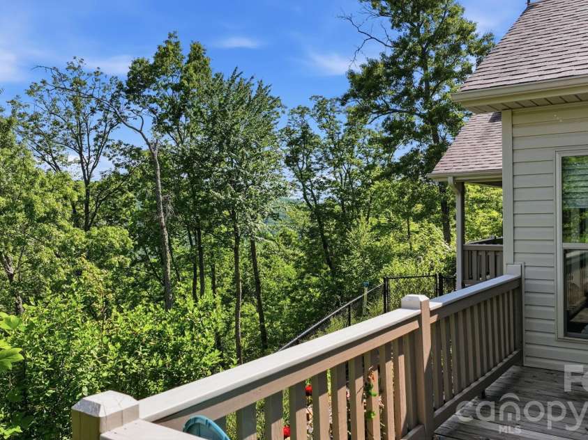 790 Moonlight Trail, Bryson City, NC 28713.  MLS# CAR4341828, YatesRealty ID 5391. 