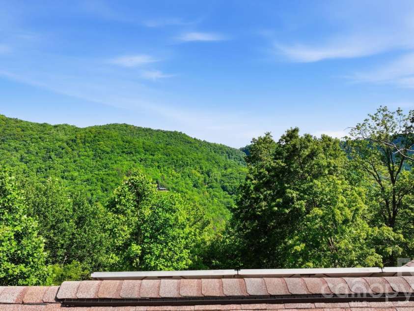 790 Moonlight Trail, Bryson City, NC 28713.  MLS# CAR4341828, YatesRealty ID 5391. 