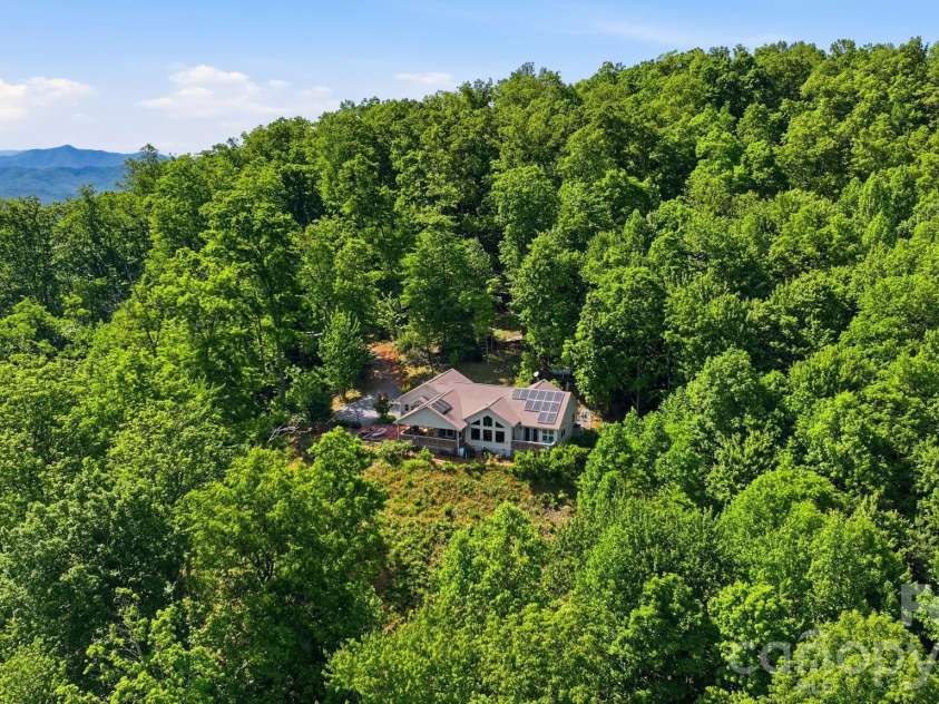 790 Moonlight Trail, Bryson City, NC 28713.  MLS# CAR4341828, YatesRealty ID 5391. 