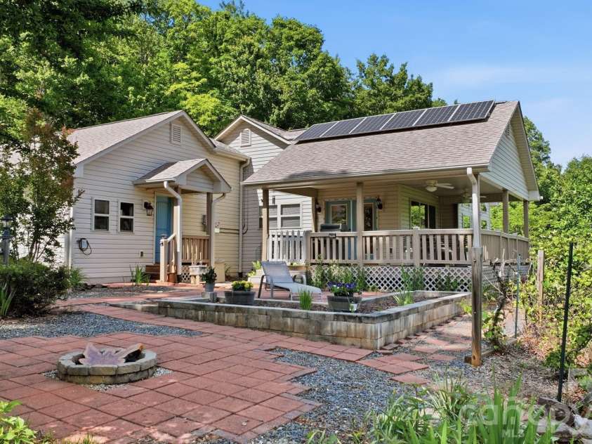 790 Moonlight Trail, Bryson City, NC 28713.  MLS# CAR4341828, YatesRealty ID 5391. 
