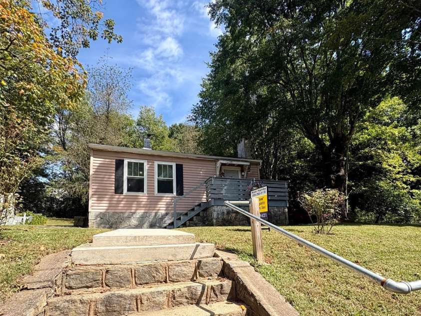 228 Westbrook Street, Lenoir, NC 28645.  MLS# CAR4425152, YatesRealty ID 53911. 