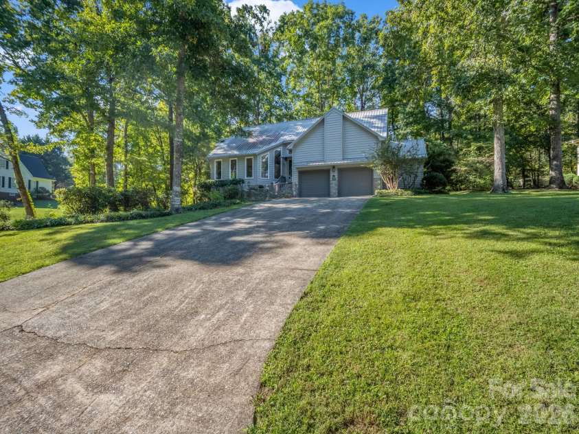 271 Anne Street, Rutherfordton, NC 28139.  MLS# CAR4429466, YatesRealty ID 53916. 