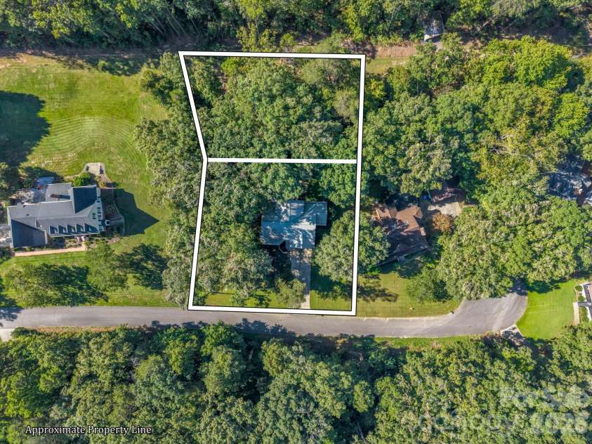 271 Anne Street, Rutherfordton, NC 28139.  MLS# CAR4429466, YatesRealty ID 53916. 