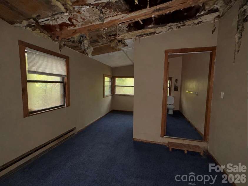 71 Laurel Ridge Drive, Spruce Pine, NC 28777.  MLS# CAR4430252, YatesRealty ID 53918. 