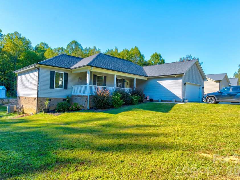 301 Delview Drive, Cherryville, NC 28021.  MLS# CAR4430244, YatesRealty ID 53919. 